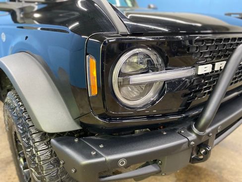 Used 2024 Ford Bronco Wildtrak image 2