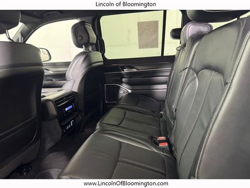 Used 2024 Jeep Wagoneer L Series II w/ Flexible Seating Group image 36