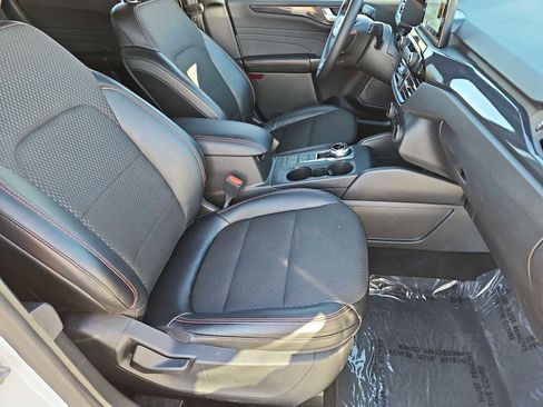Used 2025 Ford Escape ST-Line image 21