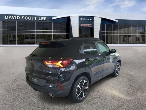 Used 2023 Chevrolet TrailBlazer RS w/ Sun and Liftgate Package AWD/4WD image 4