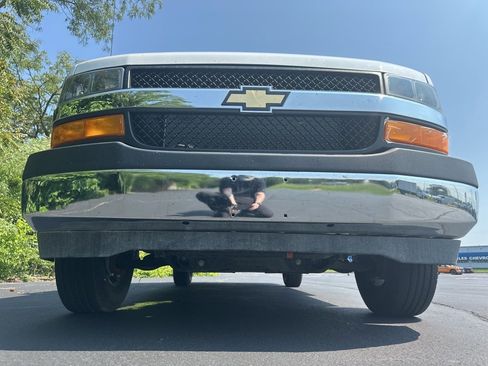 New 2025 Chevrolet Express 3500 w/ Power Convenience Package image 20