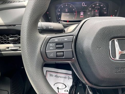 Used 2025 Honda Accord LX image 17