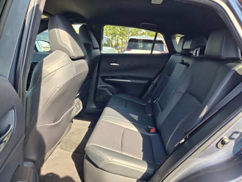 Used 2021 Toyota Venza Limited image 34