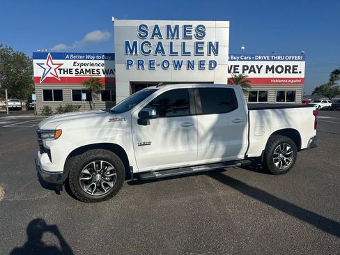 Used 2022 Chevrolet Silverado 1500 LT w/ Z71 Off-Road Package image 1