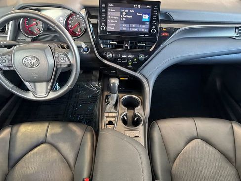 Used 2022 Toyota Camry XSE image 12