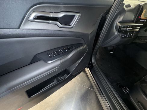 New 2026 Kia Sportage X-Line w/ X-Line Premium Package image 17