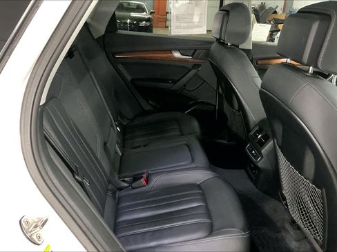 Used 2023 Audi Q5 2.0T Premium w/ Convenience Package image 29