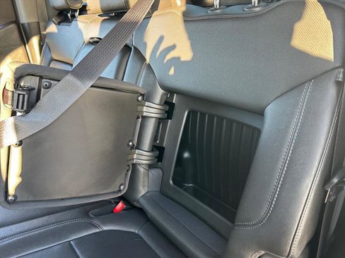 Used 2022 GMC Sierra 1500 SLT image 19