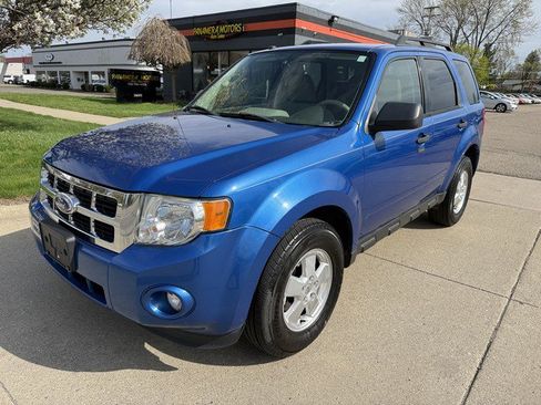 Used 2012 Ford Escape XLT FWD image 1