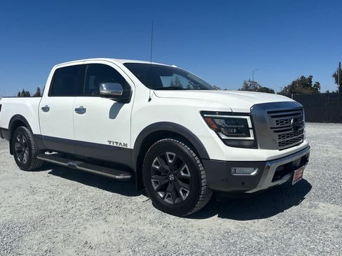 Used 2021 Nissan Titan Platinum Reserve w/ Moonroof Package RWD image 10