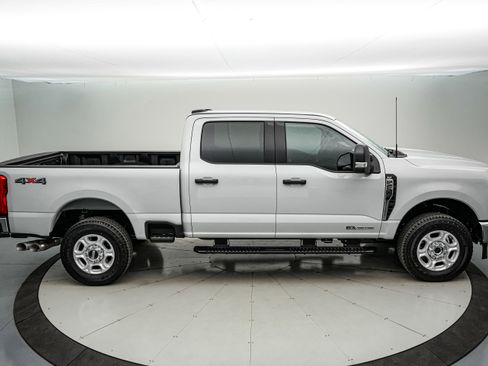 New 2026 Ford F250 XLT image 4