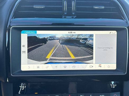 Used 2019 Jaguar F-PACE Premium image 29