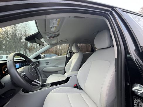 Used 2025 Hyundai Kona SEL AWD/4WD image 22