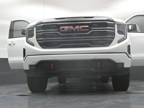 Used 2025 GMC Sierra 1500 AT4 w/ AT4 Premium Package AWD/4WD image 65