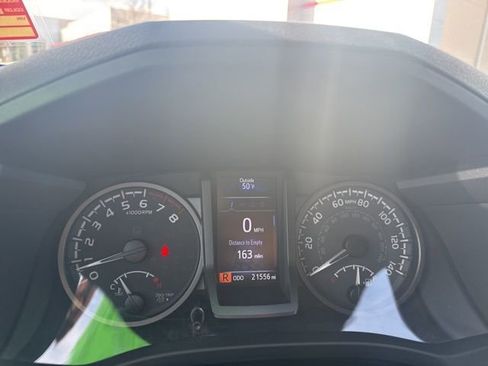 Certified 2023 Toyota Tacoma TRD Off-Road image 15