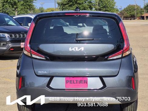 Certified 2025 Kia Soul LX w/ LX Technology Package FWD image 5