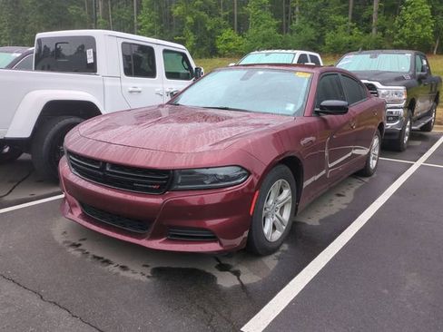 Used 2023 Dodge Charger SXT RWD image 2