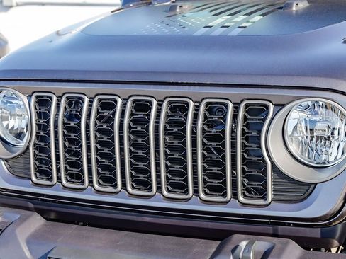 New 2025 Jeep Gladiator Sport w/ Premium Package image 6