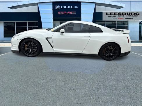 Used 2013 Nissan GT-R Premium AWD/4WD image 4