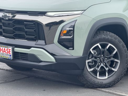 New 2026 Chevrolet Equinox ACTIV w/ Convenience Package III image 2