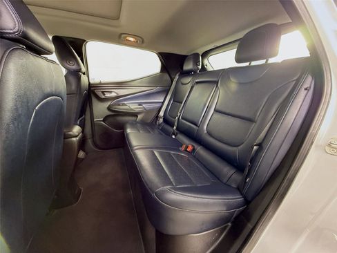 Used 2022 Chevrolet Bolt EUV Premier w/ Sun & Sound Package image 26