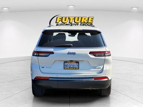Used 2023 Jeep Grand Cherokee L Laredo image 5