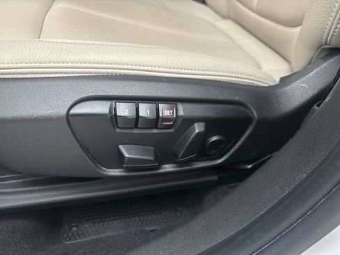 Used 2022 BMW X1 xDrive28i AWD/4WD image 14