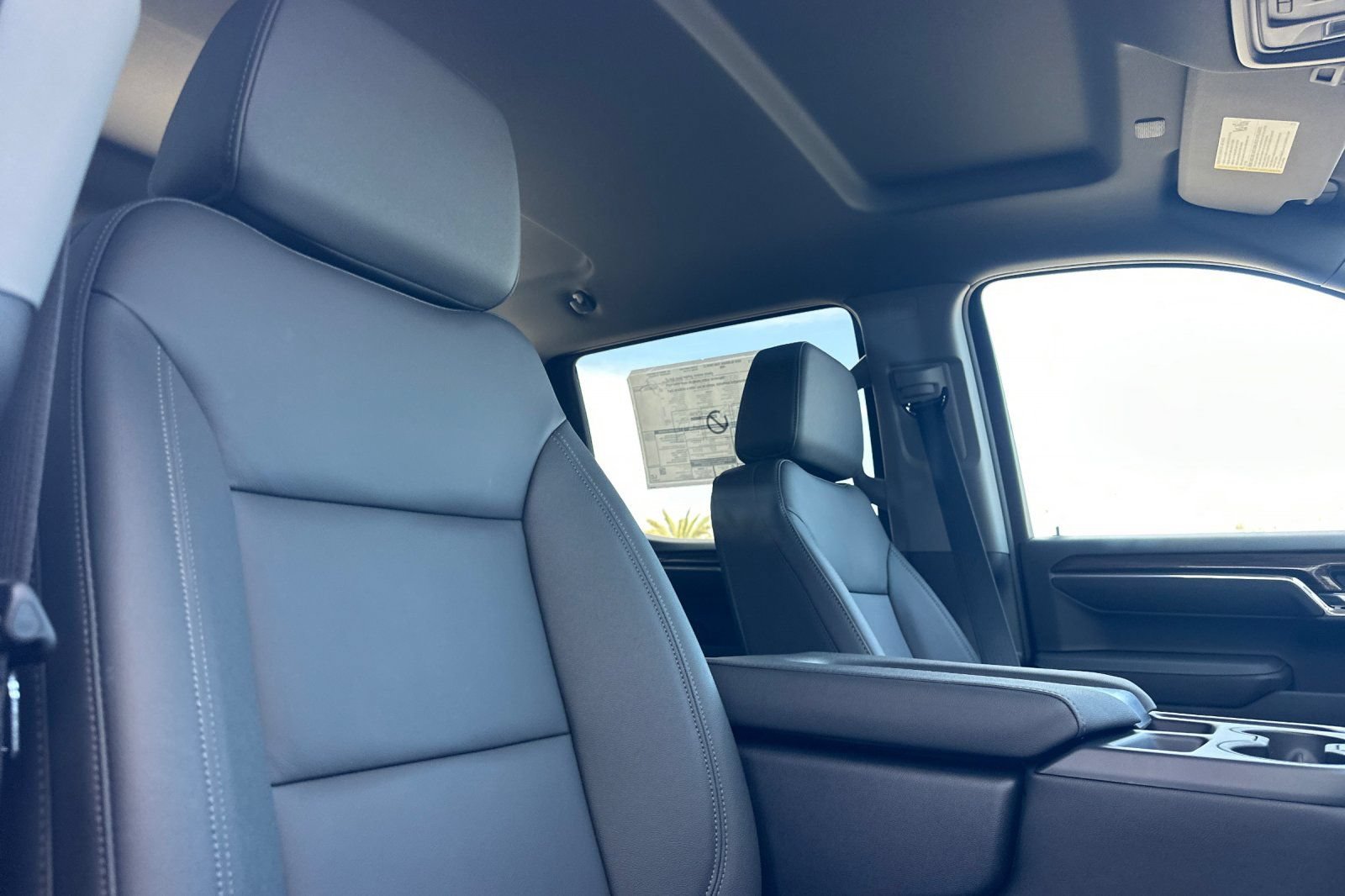 New 2026 Chevrolet Silverado 1500 LT w/ Leather Package AWD/4WD image 16
