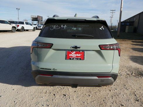 New 2026 Chevrolet Equinox LT w/ Midnight Edition FWD image 5