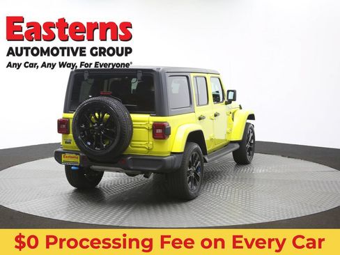 Used 2023 Jeep Wrangler Unlimited Sahara AWD/4WD image 39