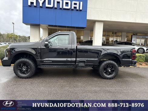 Used 2023 Ford F250 XL w/ STX Appearance Package image 2