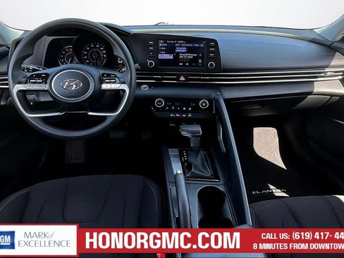 Used 2022 Hyundai Elantra SEL FWD image 7