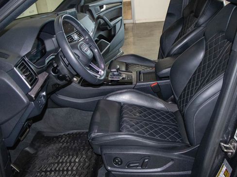 Used 2023 Audi SQ5 Prestige w/ Prestige Package image 8
