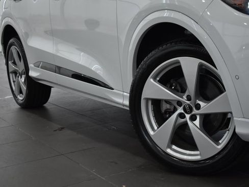 Used 2025 Audi Q5 Premium Plus w/ Premium Plus image 4