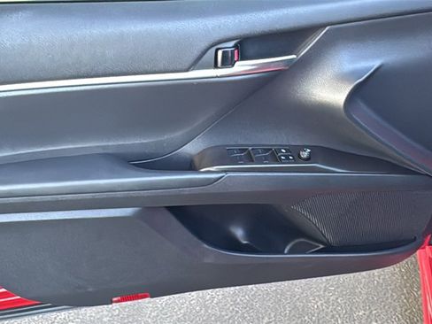 Used 2023 Toyota Camry SE image 18