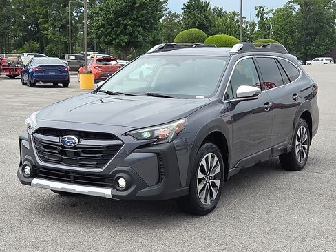 Used 2024 Subaru Outback Touring XT AWD/4WD image 2