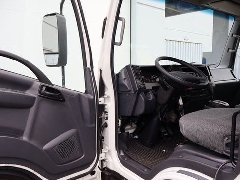 New 2025 Chevrolet Low Cab Forward image 18