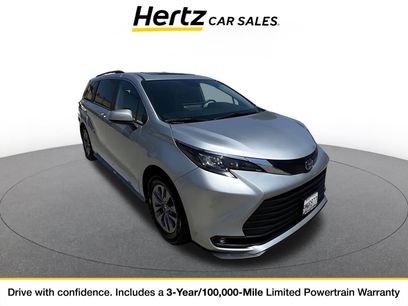 Used 2025 Toyota Sienna XLE
