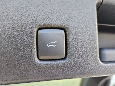 New 2025 Ford Escape SE image 15