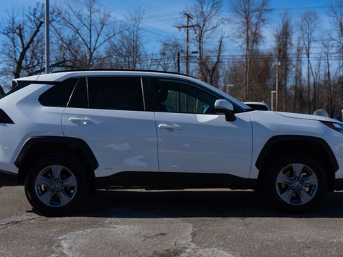 Used 2025 Toyota RAV4 XLE w/ Weather Package image 7