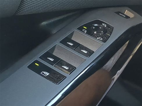 New 2026 BMW X3 xDrive30 w/ Premium Package image 24