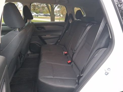 Used 2024 Nissan Rogue S image 12