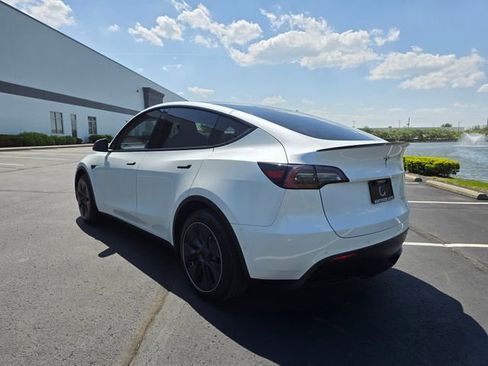 Used 2020 Tesla Model Y Performance AWD/4WD image 10