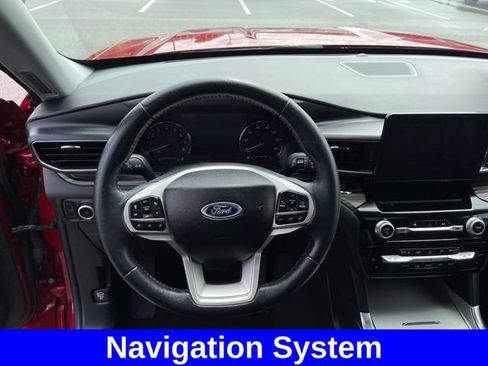Used 2023 Ford Explorer Limited w/ Equipment Group 301A AWD/4WD image 14