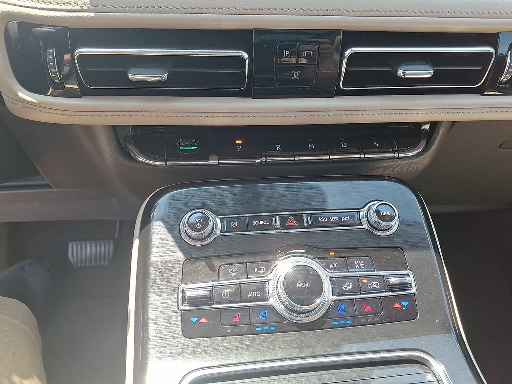 Certified 2023 Lincoln Nautilus Reserve AWD/4WD image 16