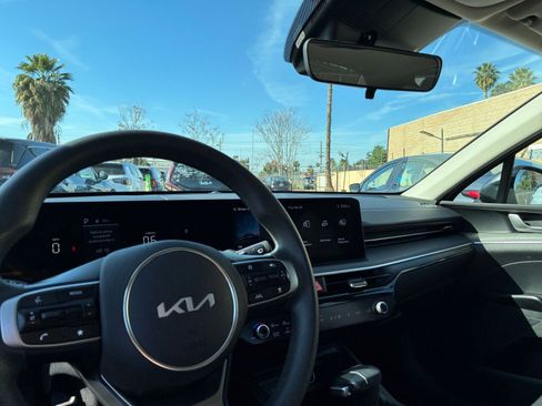 Used 2025 Kia K5 LXS image 35