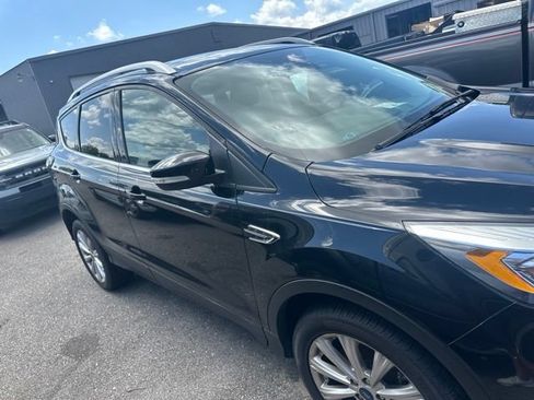 Used 2017 Ford Escape Titanium AWD/4WD image 5