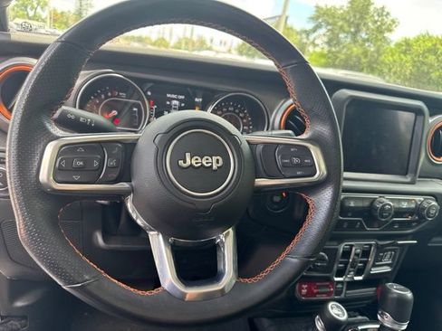Used 2022 Jeep Gladiator Mojave w/ LED Lighting Group AWD/4WD image 9