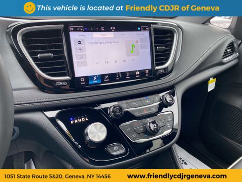 New 2026 Chrysler Pacifica Limited w/ S Appearance Package image 17