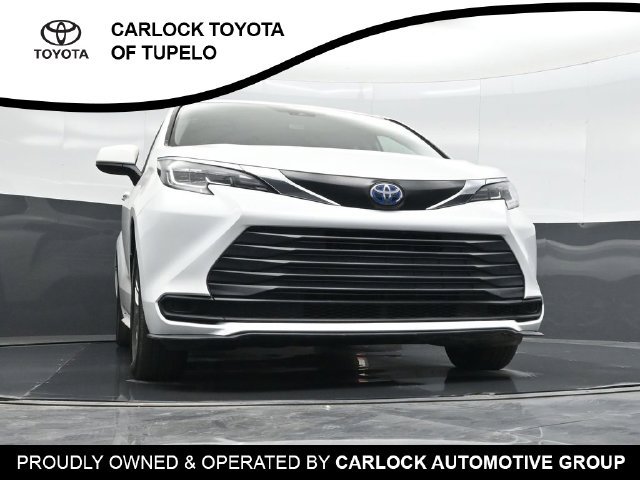Used 2023 Toyota Sienna LE FWD image 58